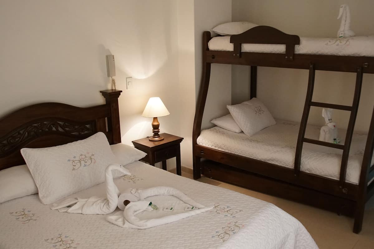 Family Room, Multiple Beds, Non Smoking, Private Bathroom | Desk, soundproofing, free WiFi, bed sheets