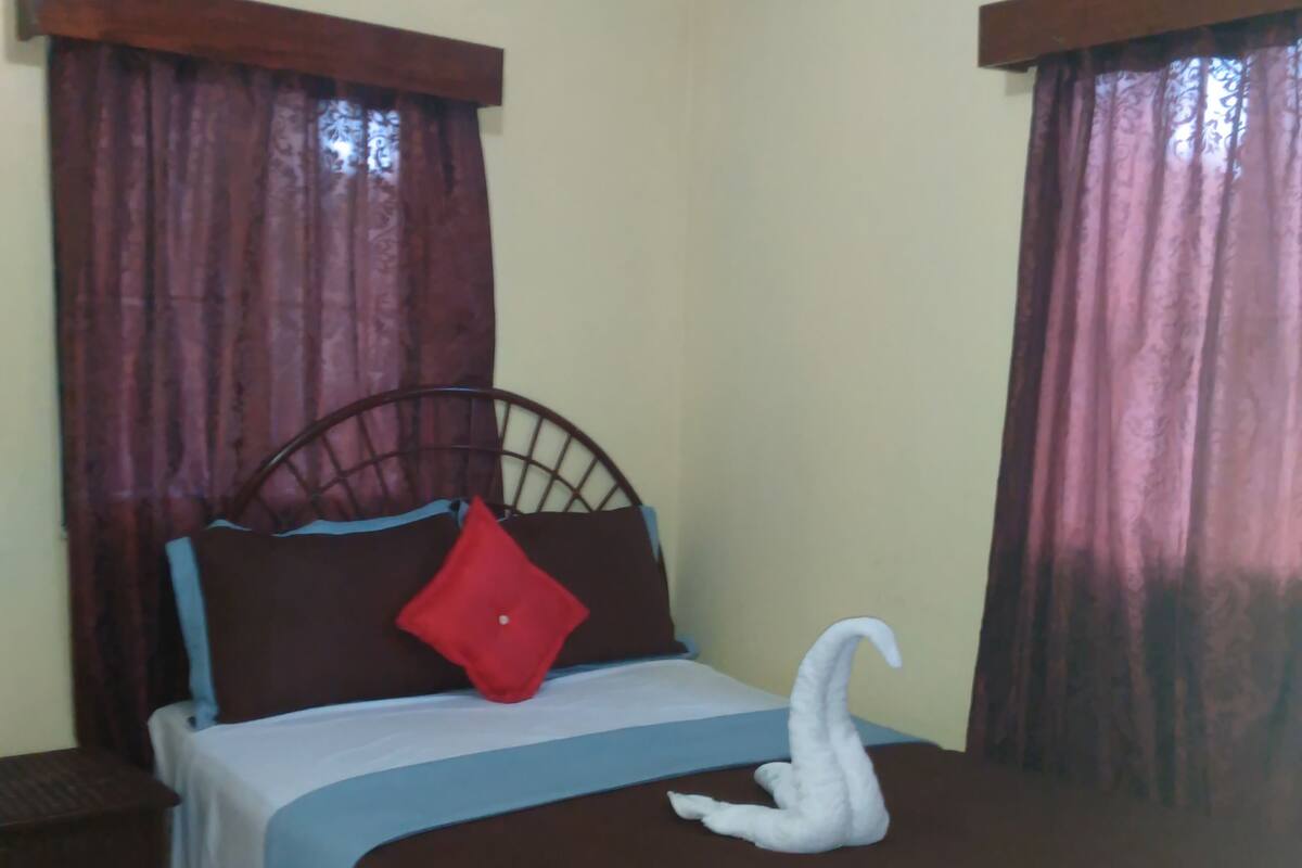 Rollaway beds, free WiFi