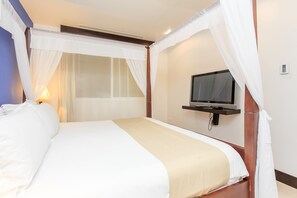 Luxury Penthouse, 2 Bedrooms, City View | 2 bedrooms, Egyptian cotton sheets, premium bedding, in-room safe - Pueblito Escondido By Playa Moments (Playa del Carmen)