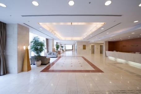 Lobby. Hotel Plaza Kachigawa