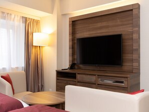 Desk, blackout curtains, iron/ironing board, free WiFi
