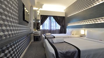 Superior Twin Room | Meja, seterika/papan seterika, Wi-fi percuma, cadar katil 