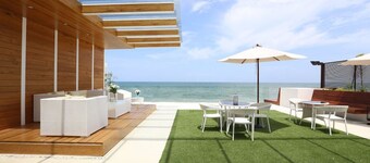 KehadFa Elegance Pool Villa
