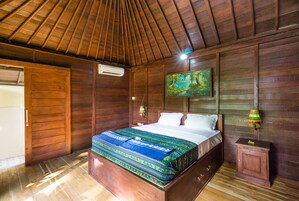 Bungalow, 1 habitación | Escritorio, camas supletorias, wifi gratis y ropa de cama