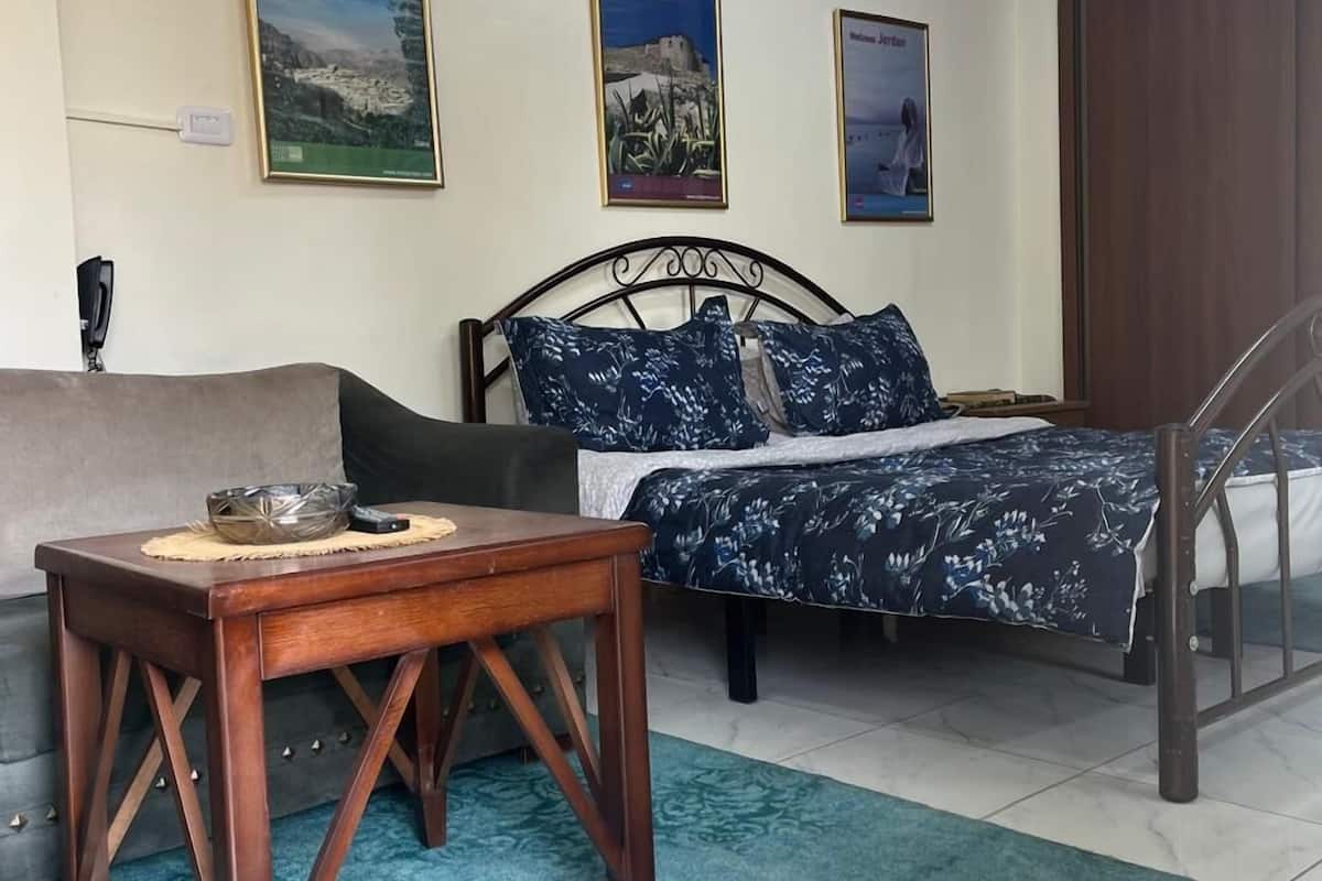 Iron/ironing board, free WiFi