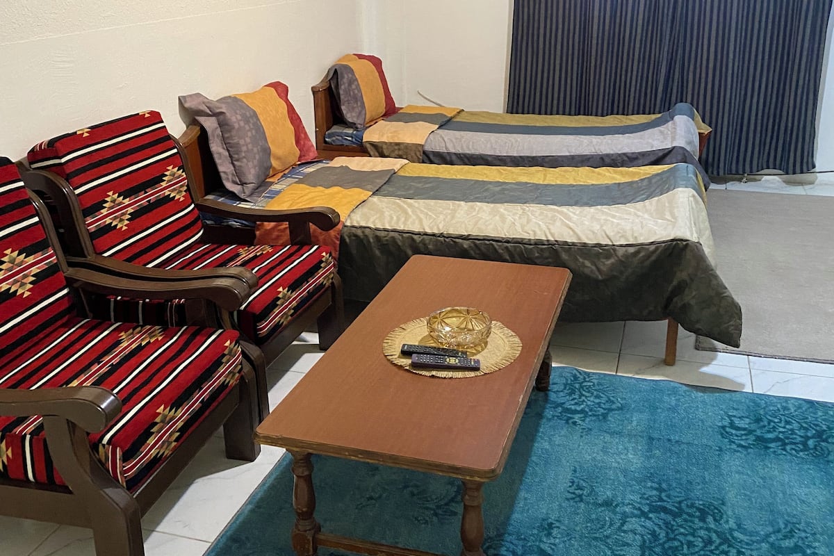 Basic Studio | Iron/ironing board, free WiFi