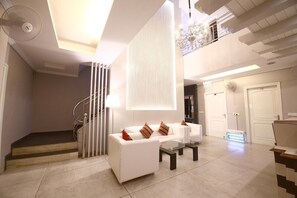 Televisión de pantalla plana