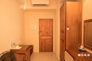 Deluxe Double Room | Room amenity - Long Hong B&B (Magong)