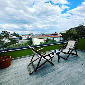 Chambre Triple Deluxe | Terrasse/Patio