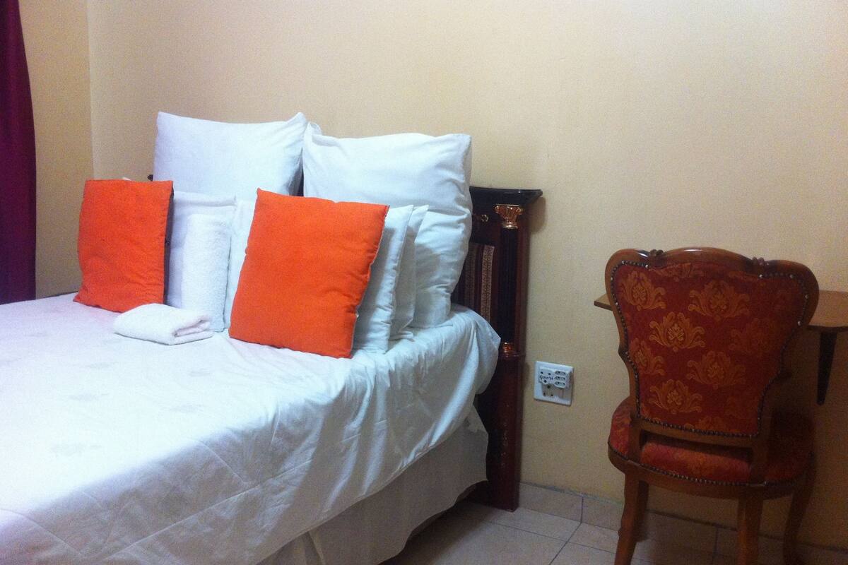 Standard Room, Garden View | Desk, WiFi (free)