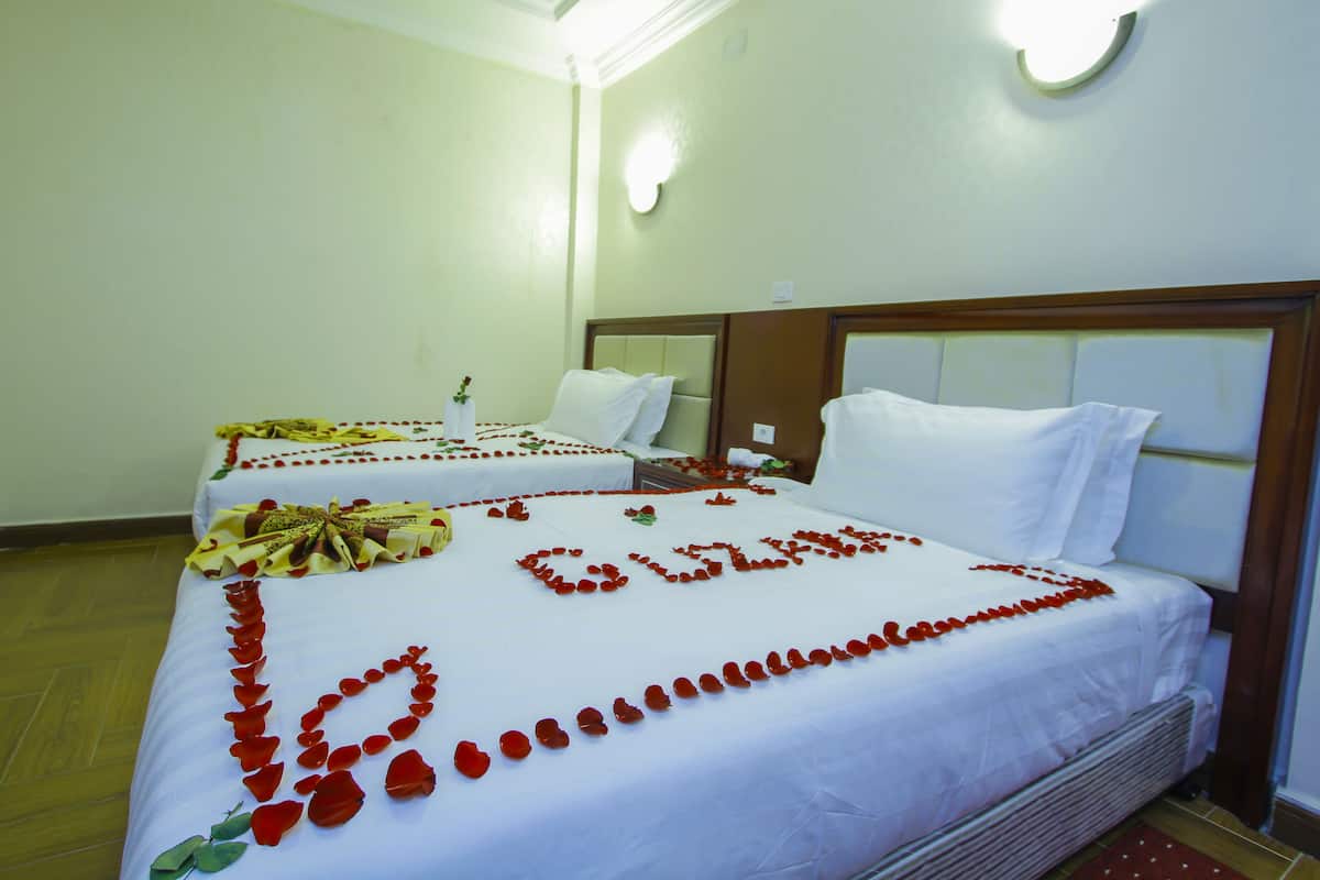 Standard Twin Room, 2 Twin Beds, Balcony | Minibar, individually furnished, desk, soundproofing