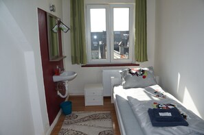 Basic Single Room | View from room - Pension Aksaray (Feldkirch)