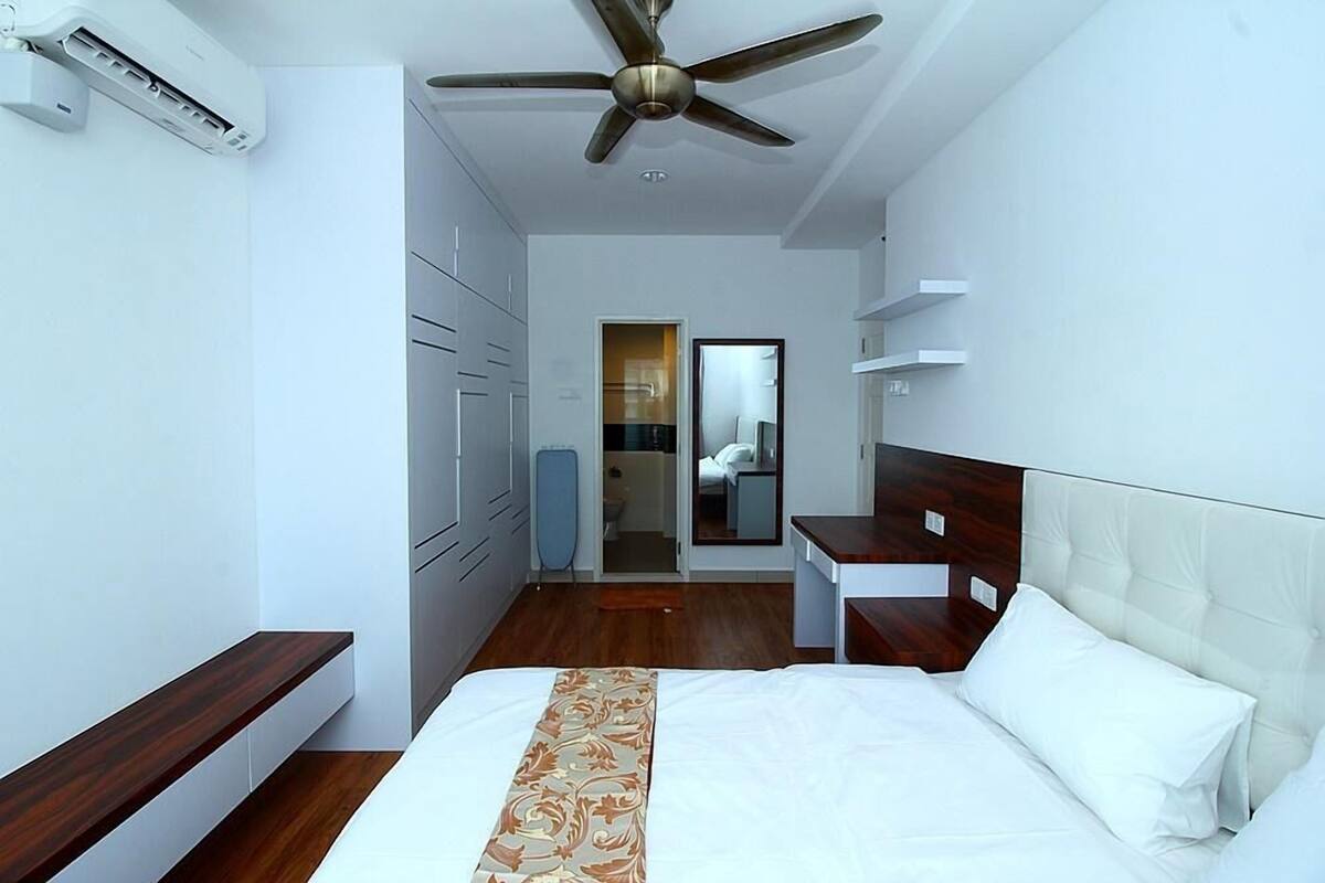 Mansion One Serviced Apartment Seaview Type A | Iron/ironing board, free WiFi, wheelchair access