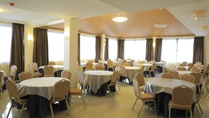 Banquet hall - Berlottue Hotel (Addis Ababa)