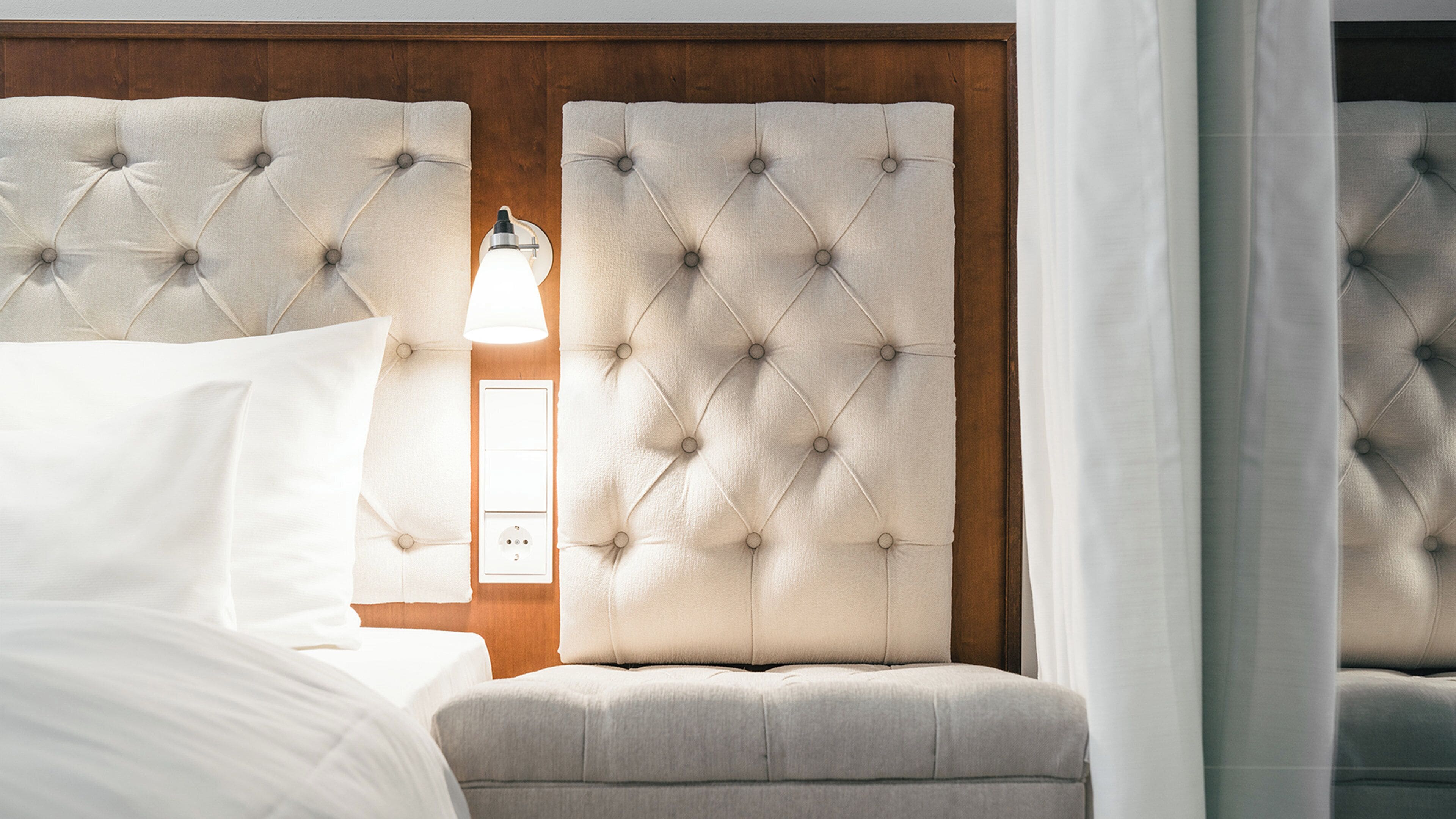 高級寝具、セーフティボックス (室内)、客室ごとに異なる装飾、客室ごとに異なる インテリア