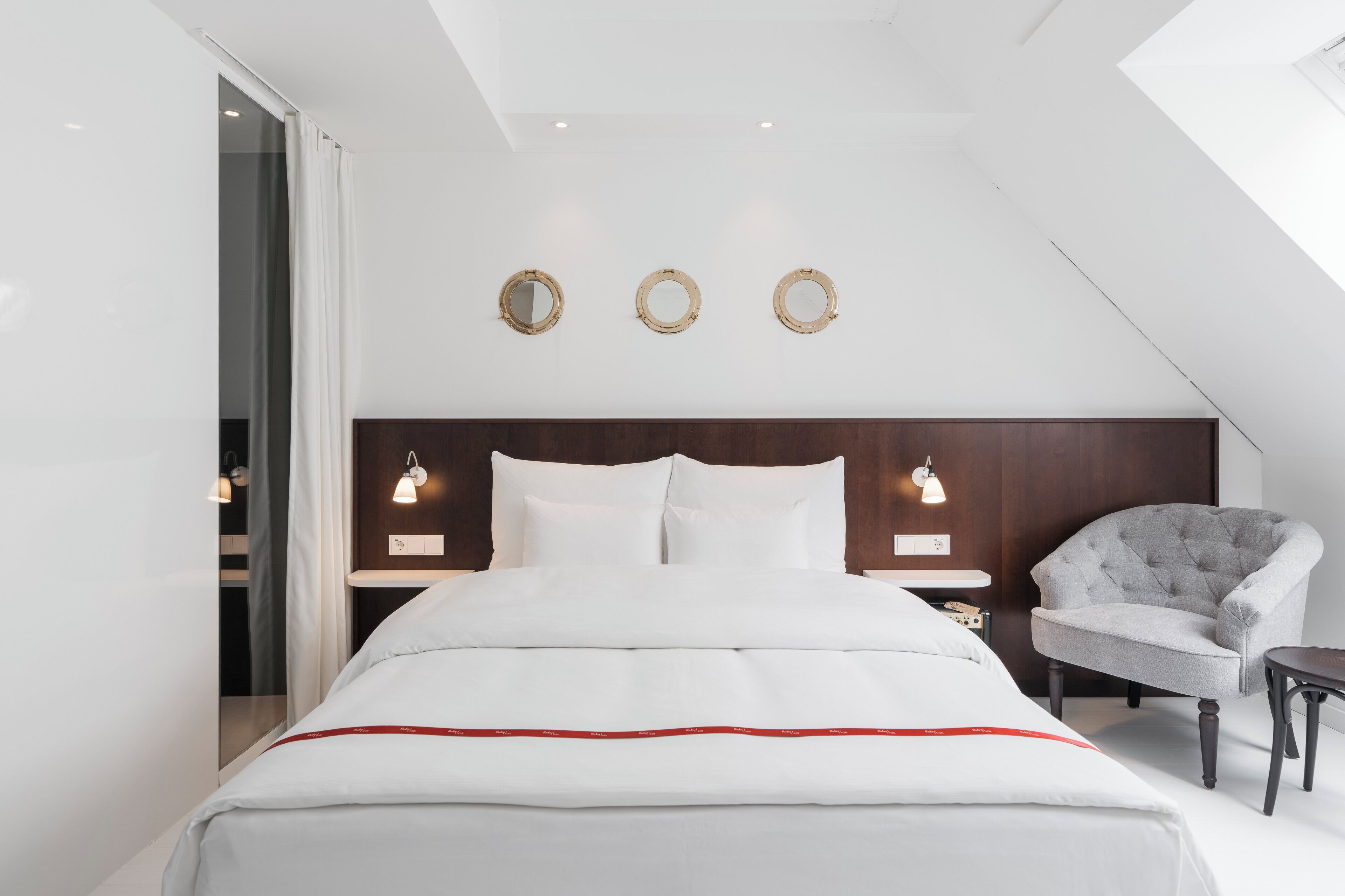 Literie de qualité supérieure, coffres-forts dans les chambres