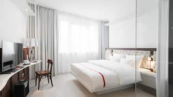 Quarto (Wow) | Roupas de cama premium, cofres nos quartos, escrivaninha