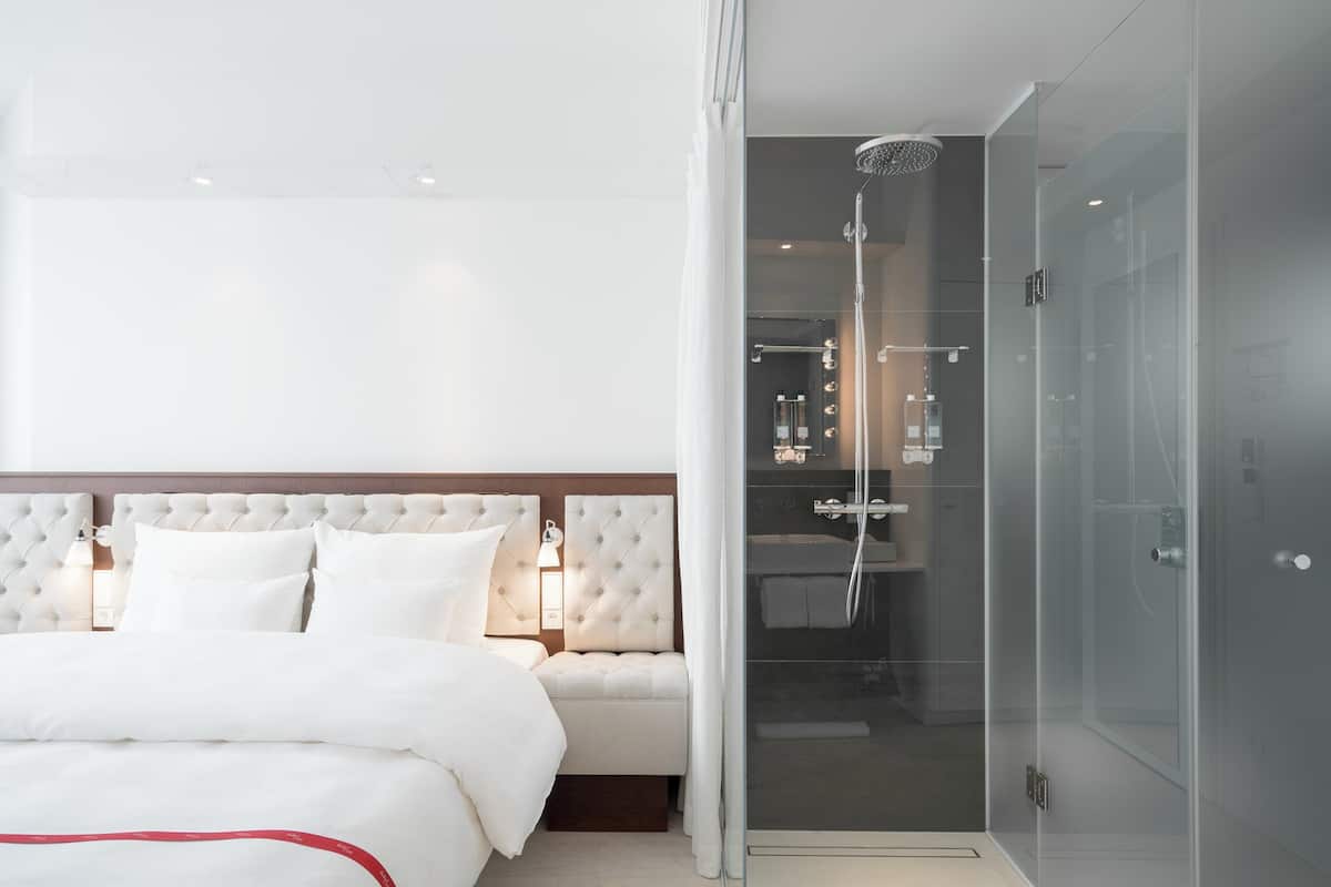 WOW Room | Literie de qualité supérieure, coffres-forts dans les chambres