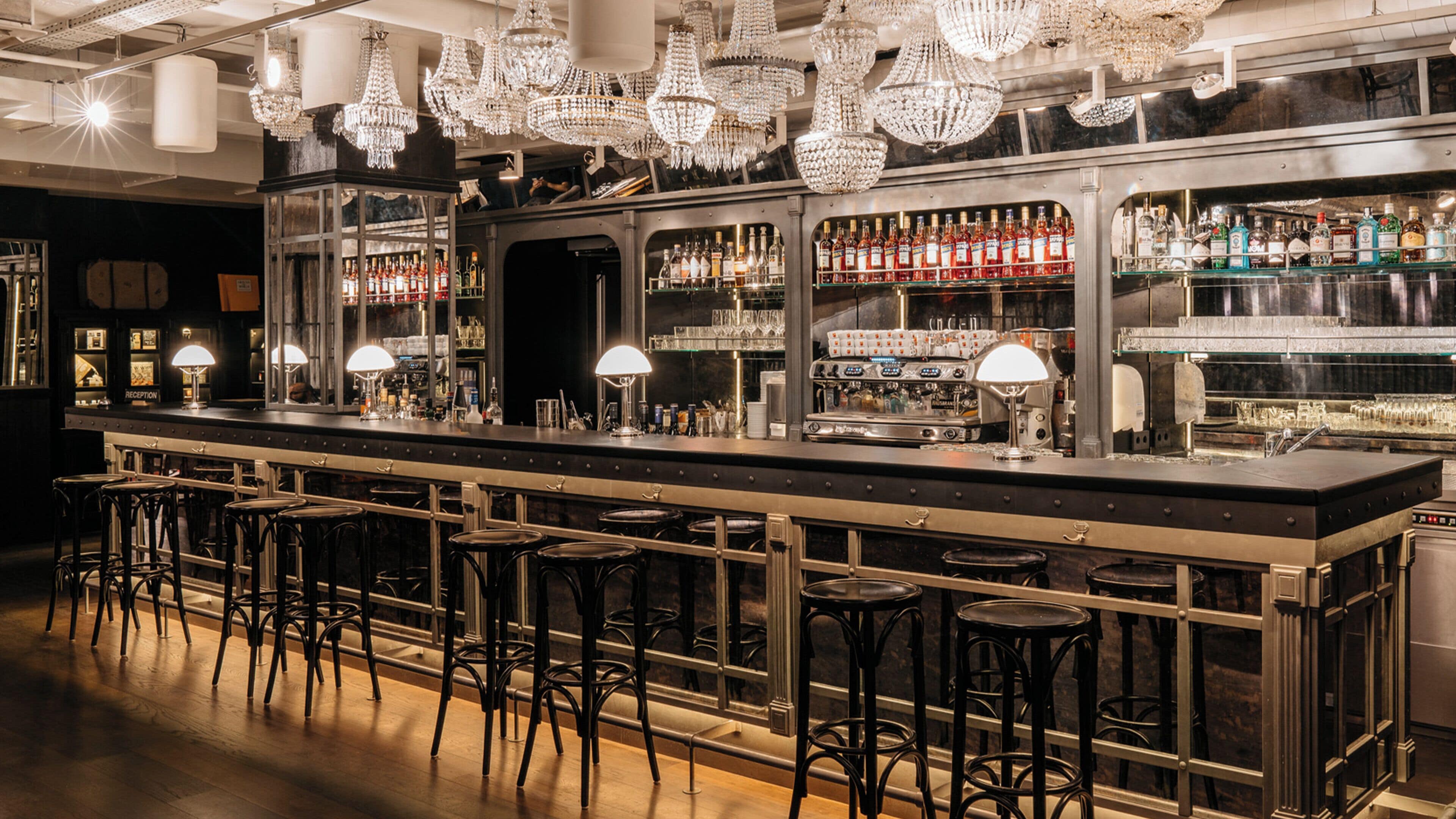 Bar (in der Unterkunft)