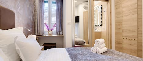 Standard Double Room | Premium bedding, minibar, in-room safe, laptop workspace