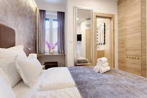 Standard Double Room | Premium bedding, minibar, in-room safe, laptop workspace - Central Pearl by Nono Ban (Split)