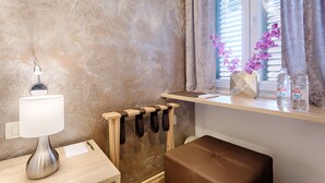Ảnh chưa phân loại, 5 trong số 36 ảnh, nút