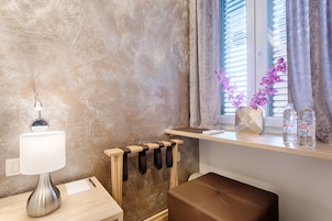 Habitación estándar doble | Ropa de cama de alta calidad, minibar, caja fuerte