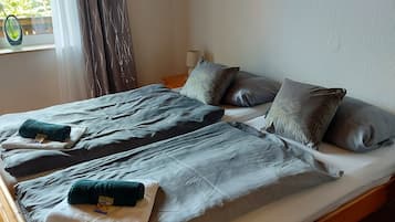 Standard-Doppelzimmer | Allergikerbettwaren, schallisolierte Zimmer, kostenlose Babybetten