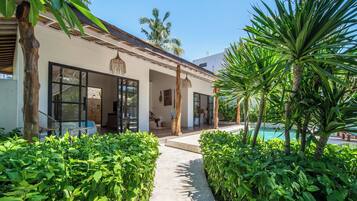 Villa, 2 Bedrooms, Private Pool (Dayan Gunung) | Terrace/patio