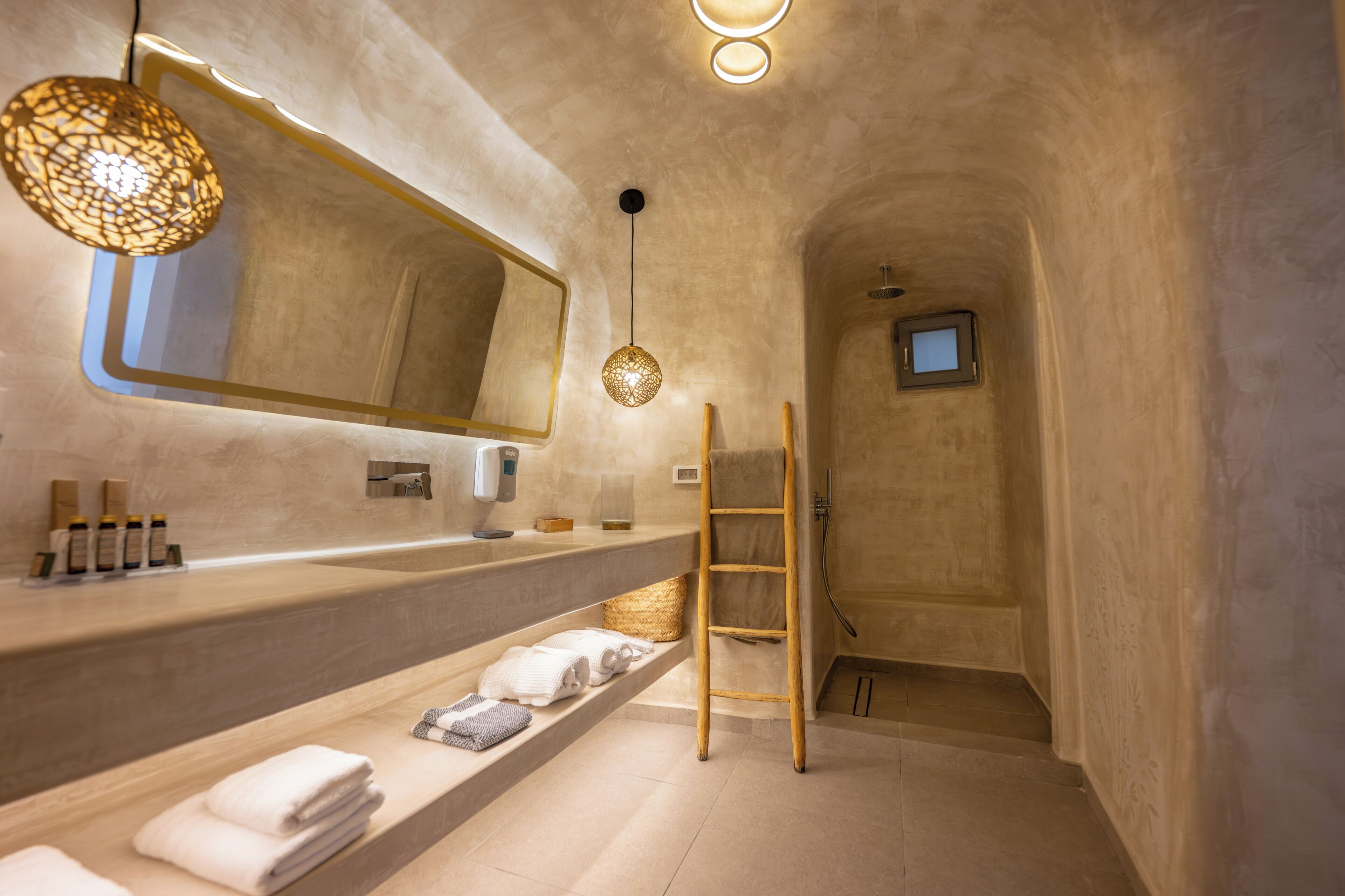 Photo - Virginia's Cave Villas