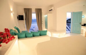 Living area - Mykonos Moussa Suites (Mykonos)