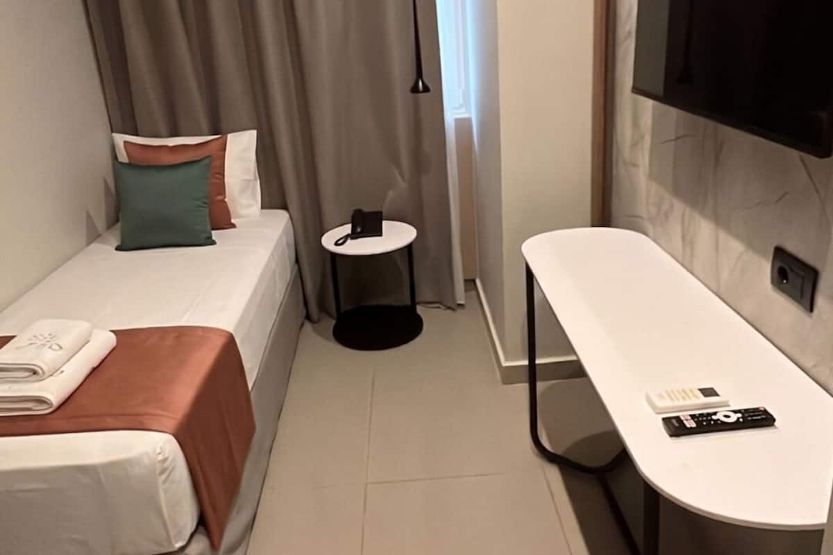 Standard Single Room (for Single Use)