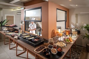 Desayuno buffet incluido todos los días 