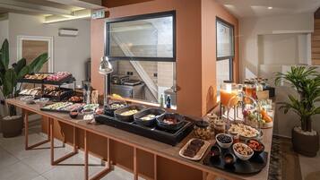 Desayuno buffet incluido todos los días