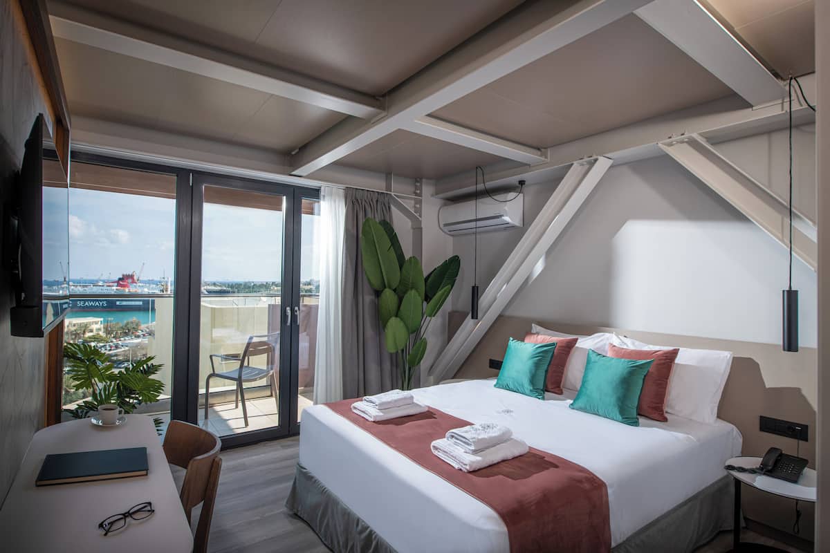 Junior Suite, 1 Queen Bed, Sea View (Junior)