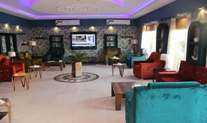 Coin salon dans le hall