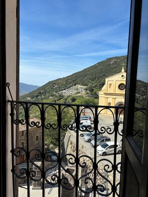 Basic Triple Room | View from room - Hôtel Restaurant U Santa Maria (Olmeto)