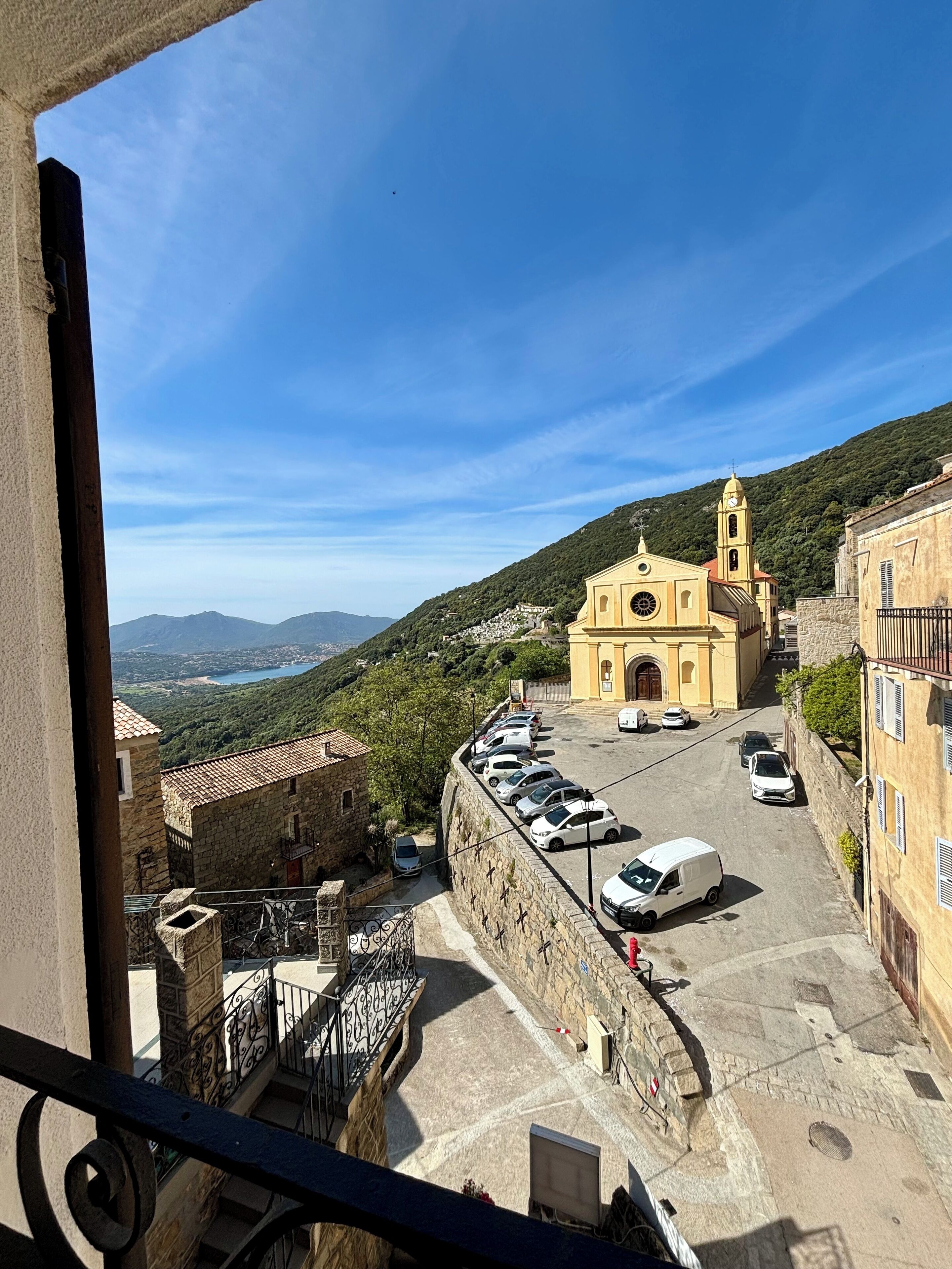 Chambre Triple | Vue sur les montagnes
