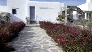 Front of property - Alfa Luxury Villas (Paros)