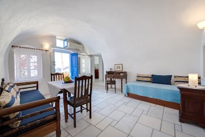 Villa Familiale, vue mer | Coin séjour | Livres