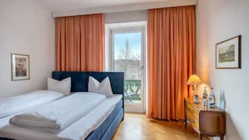 Comfort Double or Twin Room, 2 Twin Beds | Individually decorated, soundproofing, iron/ironing board, free WiFi