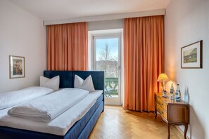 Comfort Double or Twin Room, 2 Twin Beds | Individually decorated, soundproofing, iron/ironing board, free WiFi - Hotel Kolbergarten (Bad Toelz)