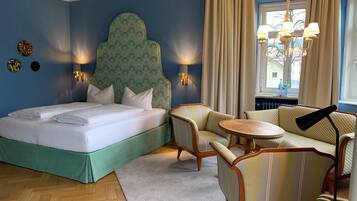 Exclusive Double Room | Individually decorated, soundproofing, iron/ironing board, free WiFi