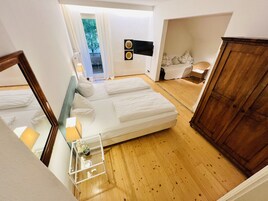 Habitación Confort doble, 1 cama de matrimonio | Decoración individual y sistema de insonorización