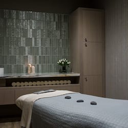 Couples treatment rooms, body treatments, aromatherapy