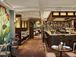 Bar (en la propiedad)