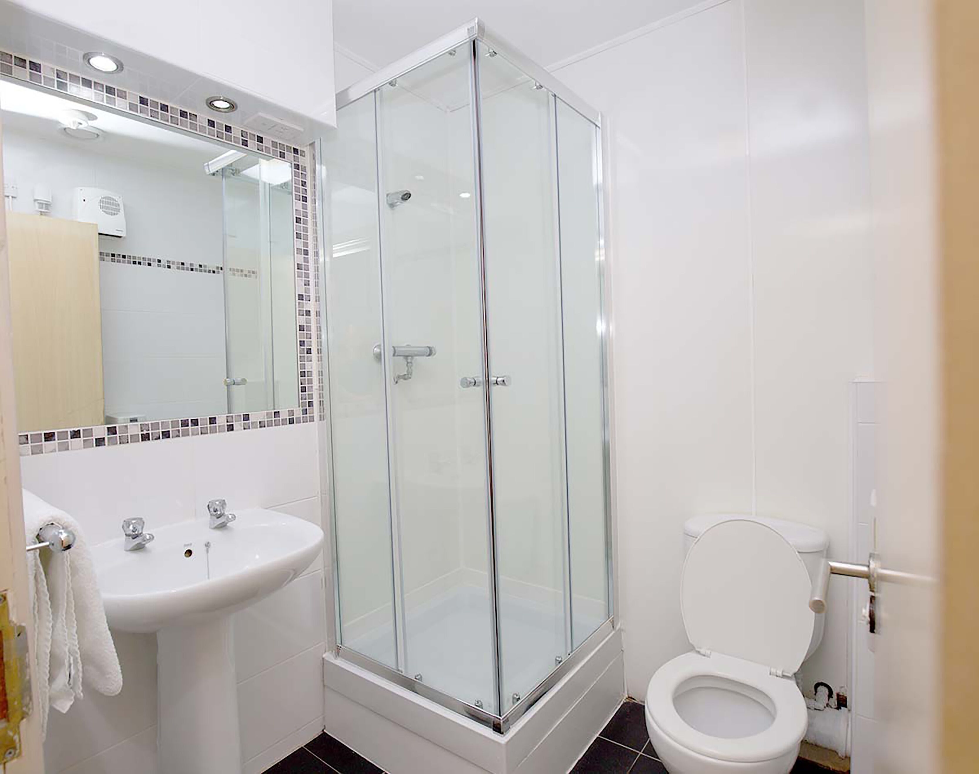 Foto - Cocoon @ International Inn + Apartments