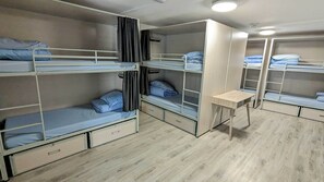 Shared Dormitory, Mixed Dorm (1 Bed in 10 Beds Dorm) | Blackout drapes, iron/ironing board, free WiFi - International Inn - Hostel (Liverpool)