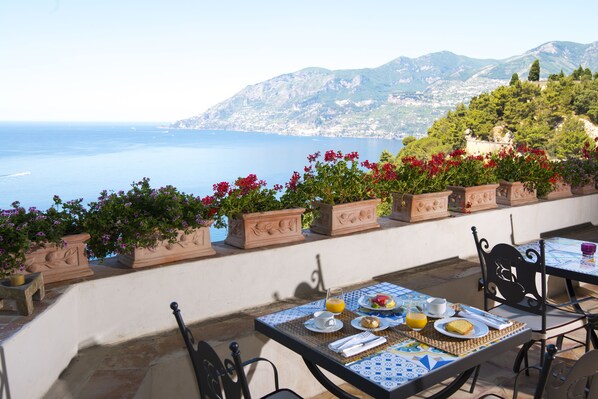 Tägliches inbegriffenes Frühstücksbuffet