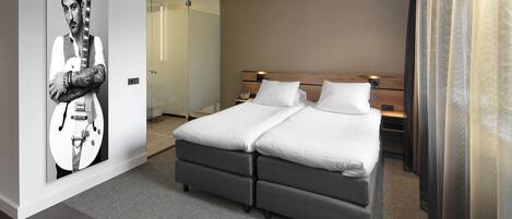 Comfort Room | Premium bedding, minibar, in-room safe, desk